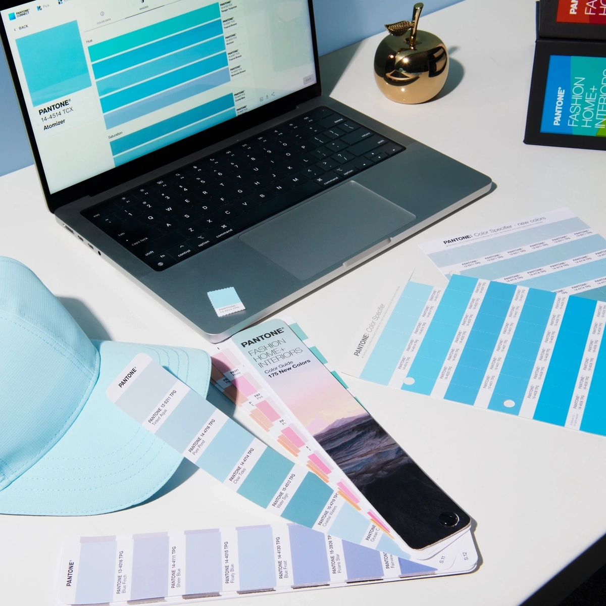 pantone-fhi-color-specifier-and-guide-set-fhip230c-2.png