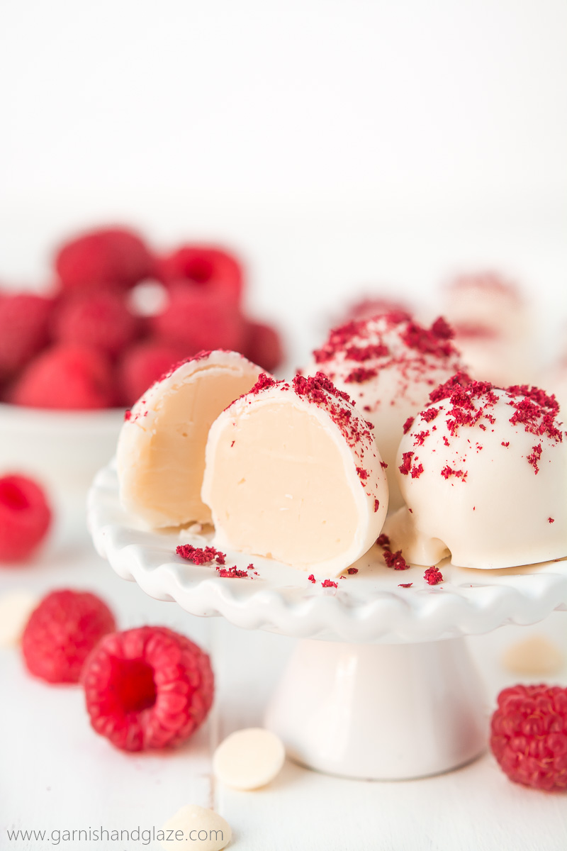 white-chocolate-raspberry-truffles-10.jpg